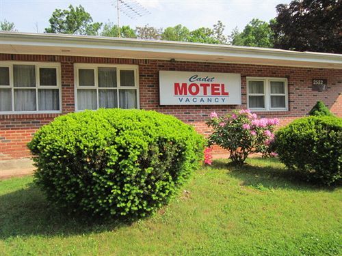 Cadet Motel Корнволл-он-Гадсон Екстер'єр фото